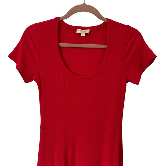 See You Monday Red Short Sleeve Maxi Dress With Side Slit Size M - Picture 4 of 10